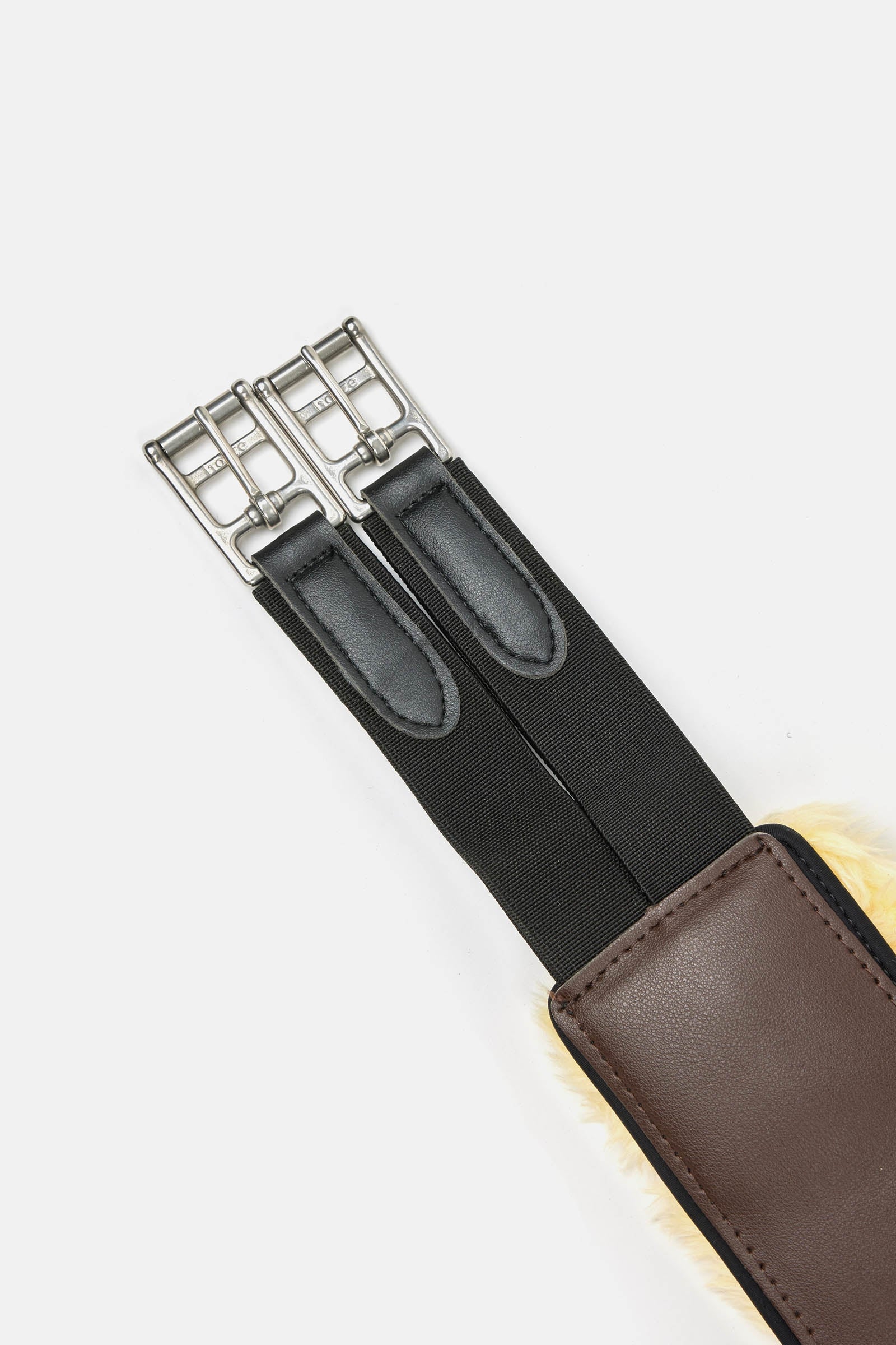Pack shot 3