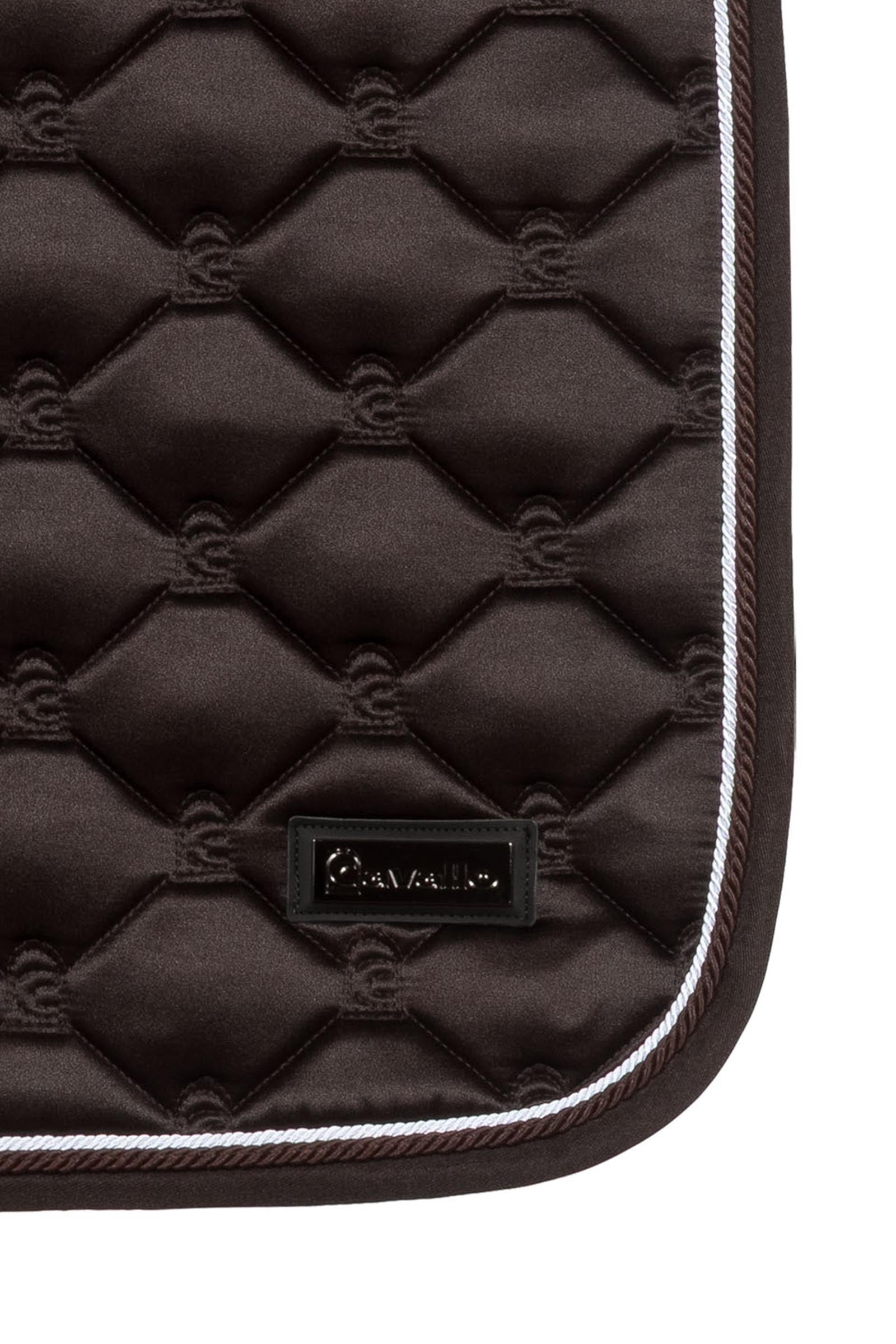 Pack shot 2