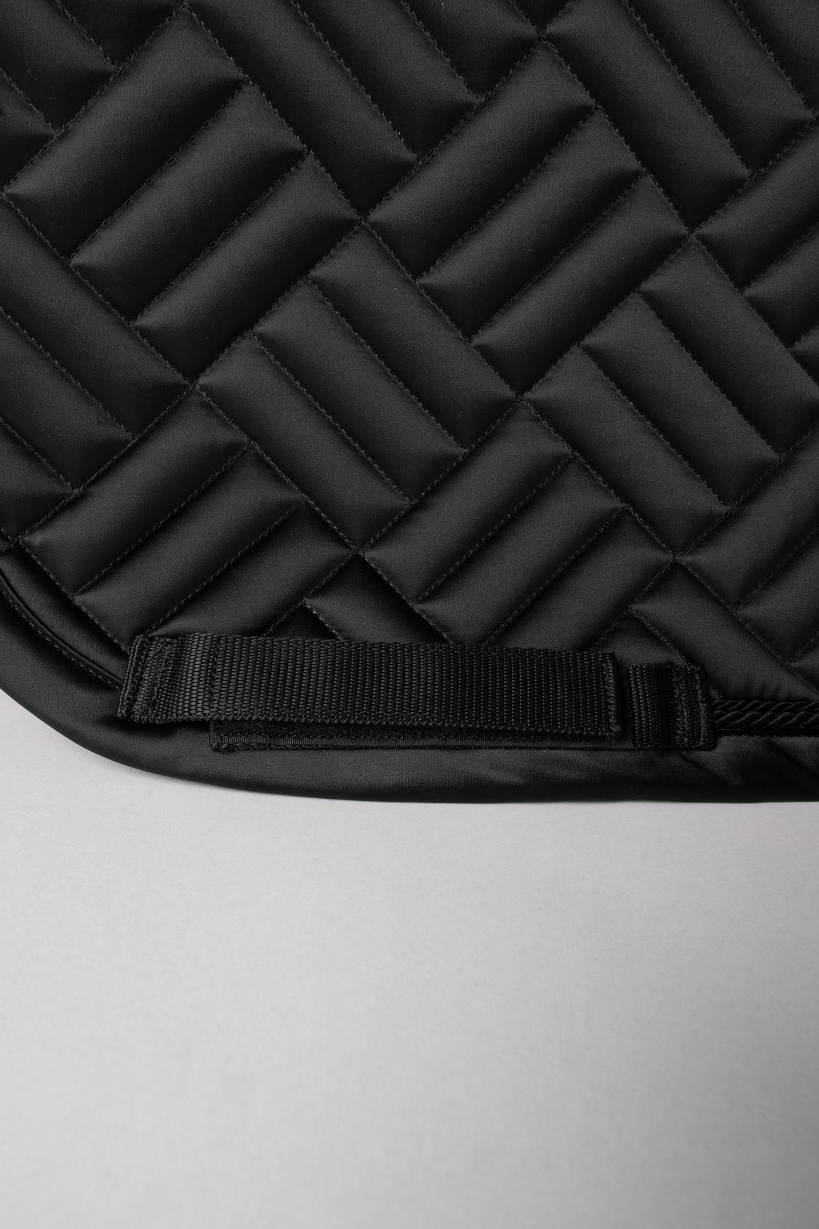 Pack shot 3