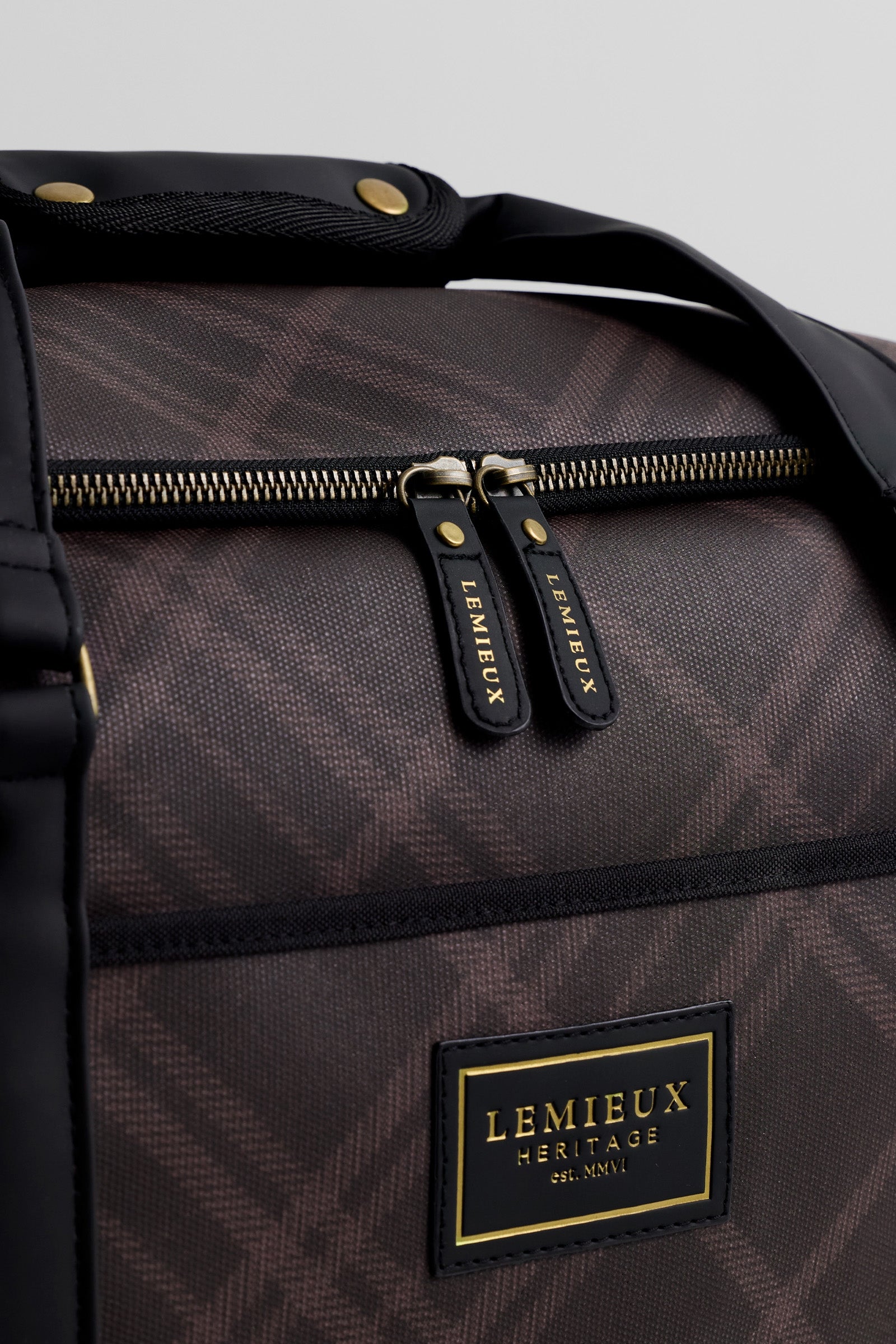 Pack shot 2