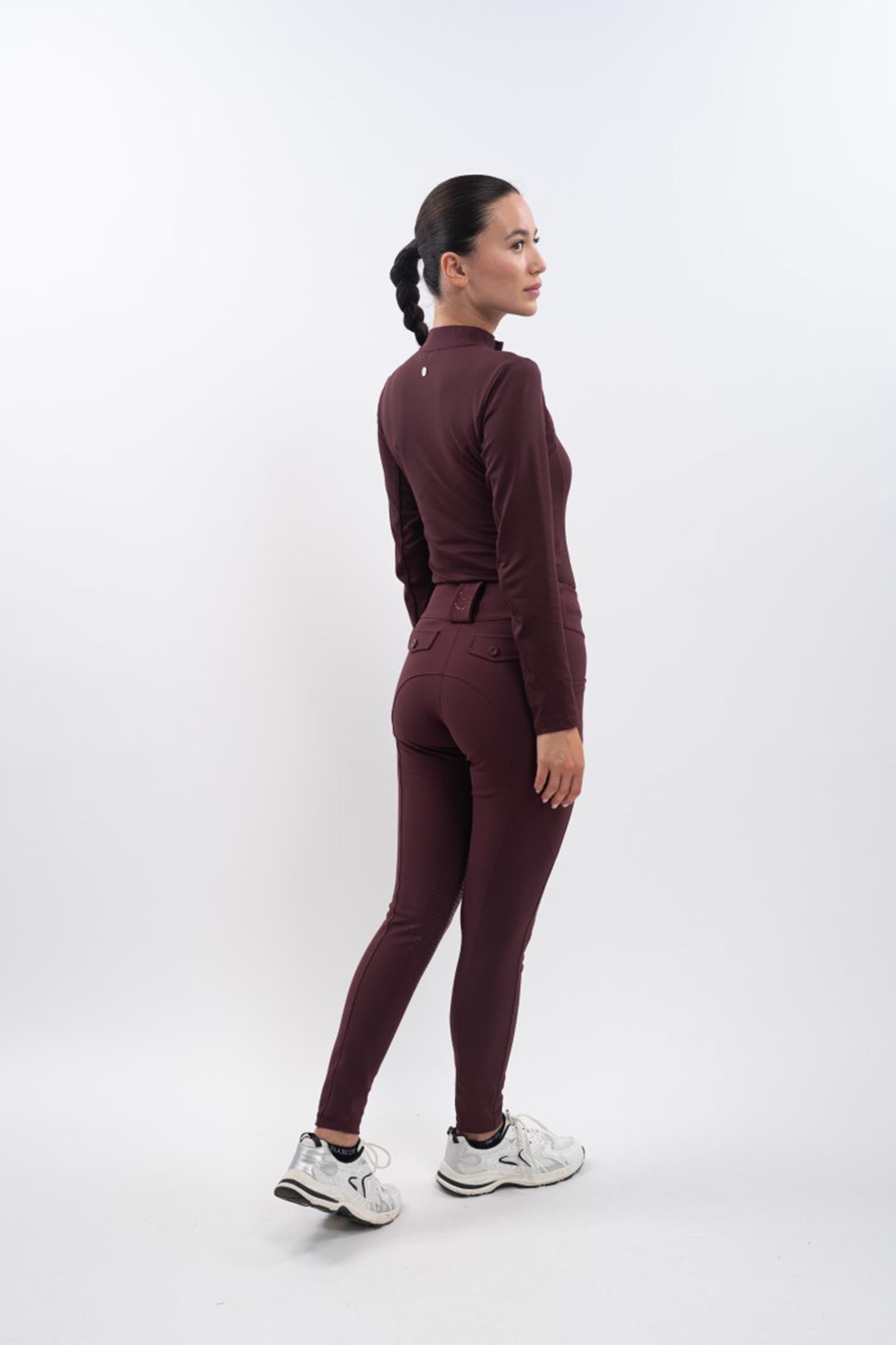 Model shot 3