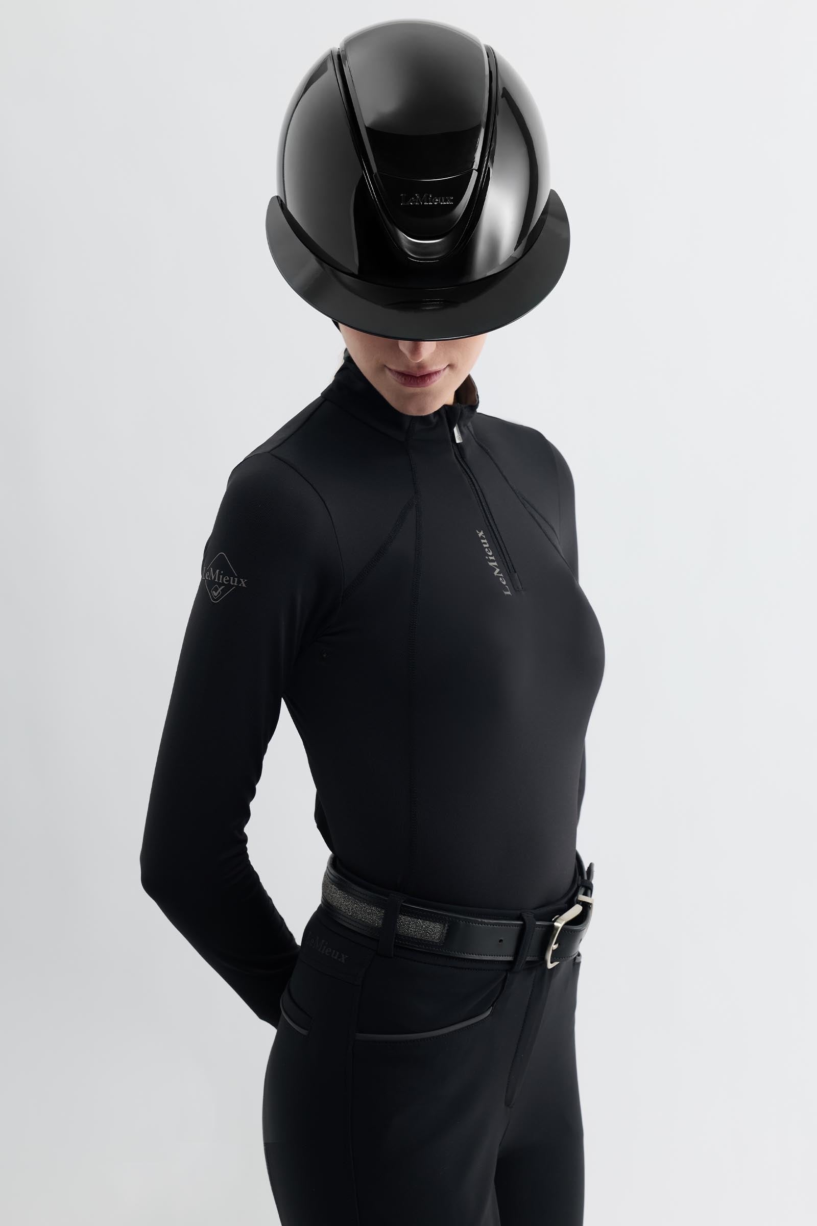 Model shot 6