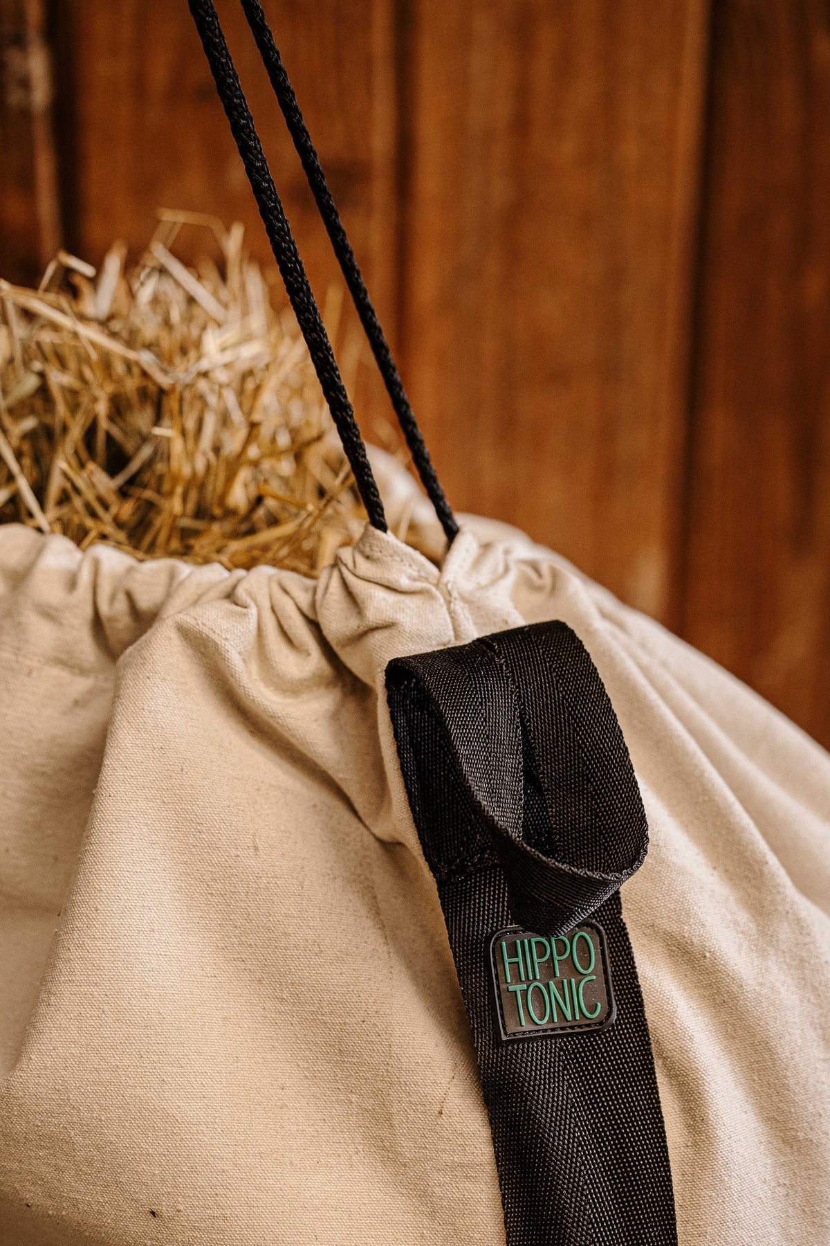 HIPPOTONIC Transport Hay Bag (80 x 70 cm) Horse Feeders & Waterers