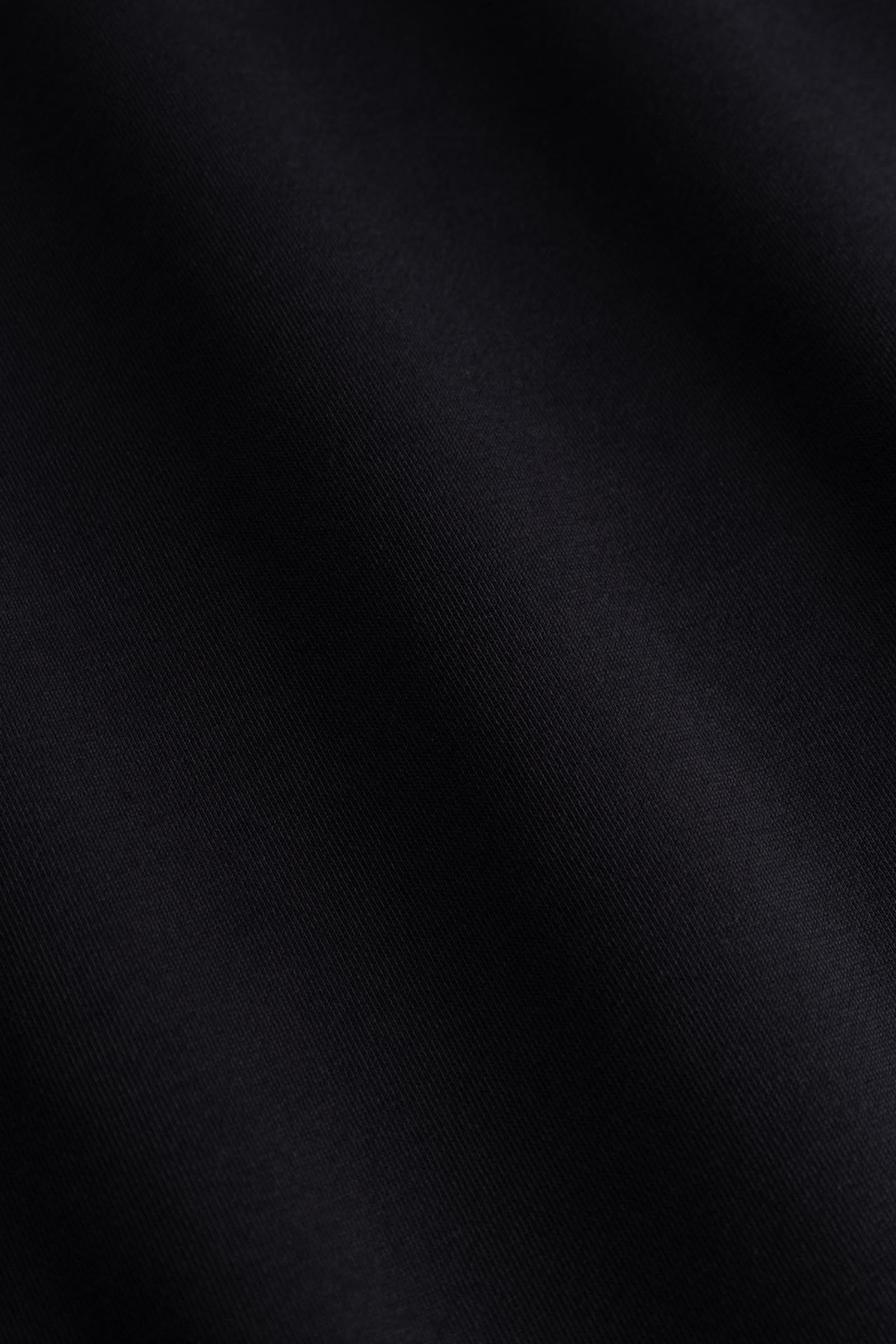 Pack shot 1