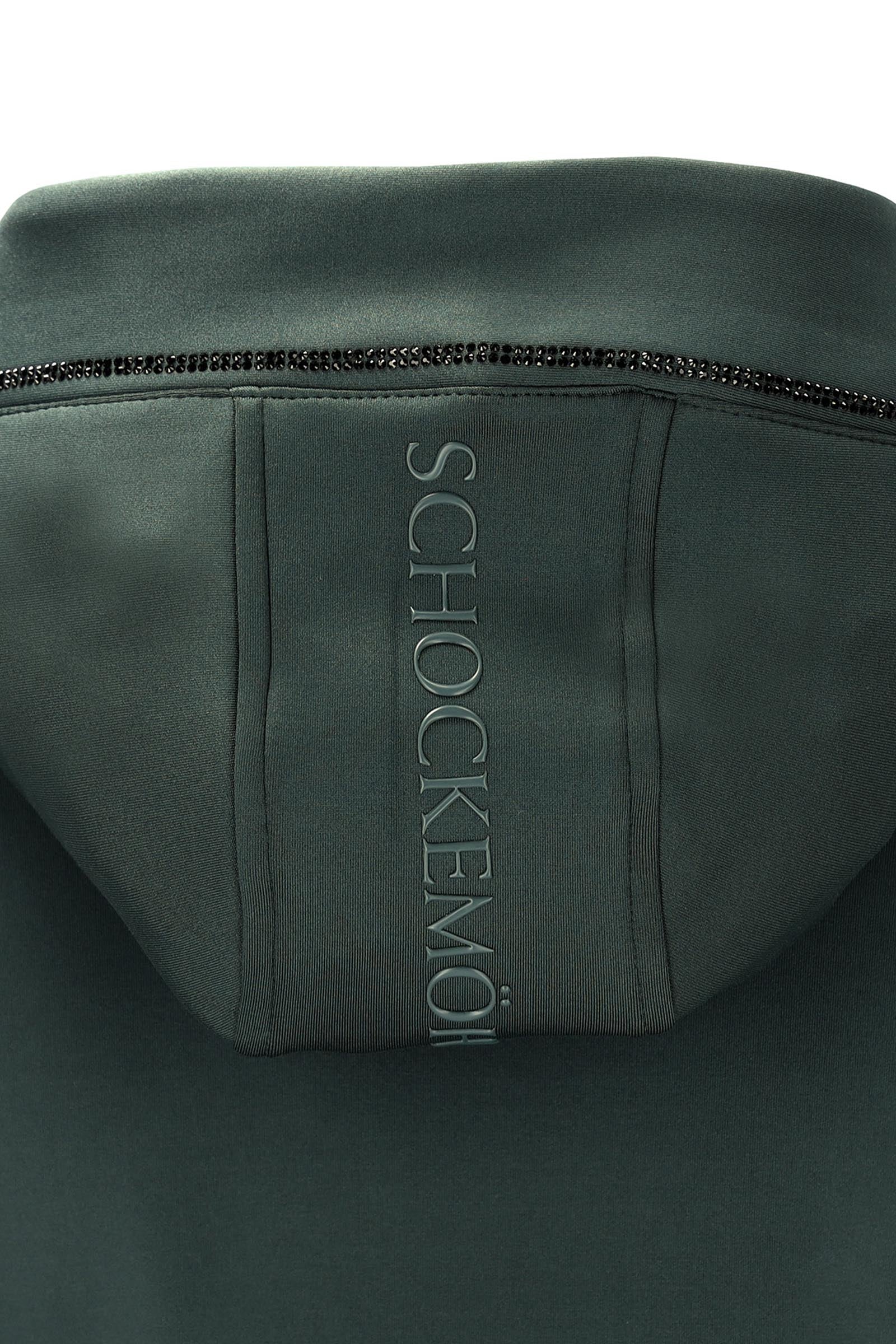 Pack shot 3