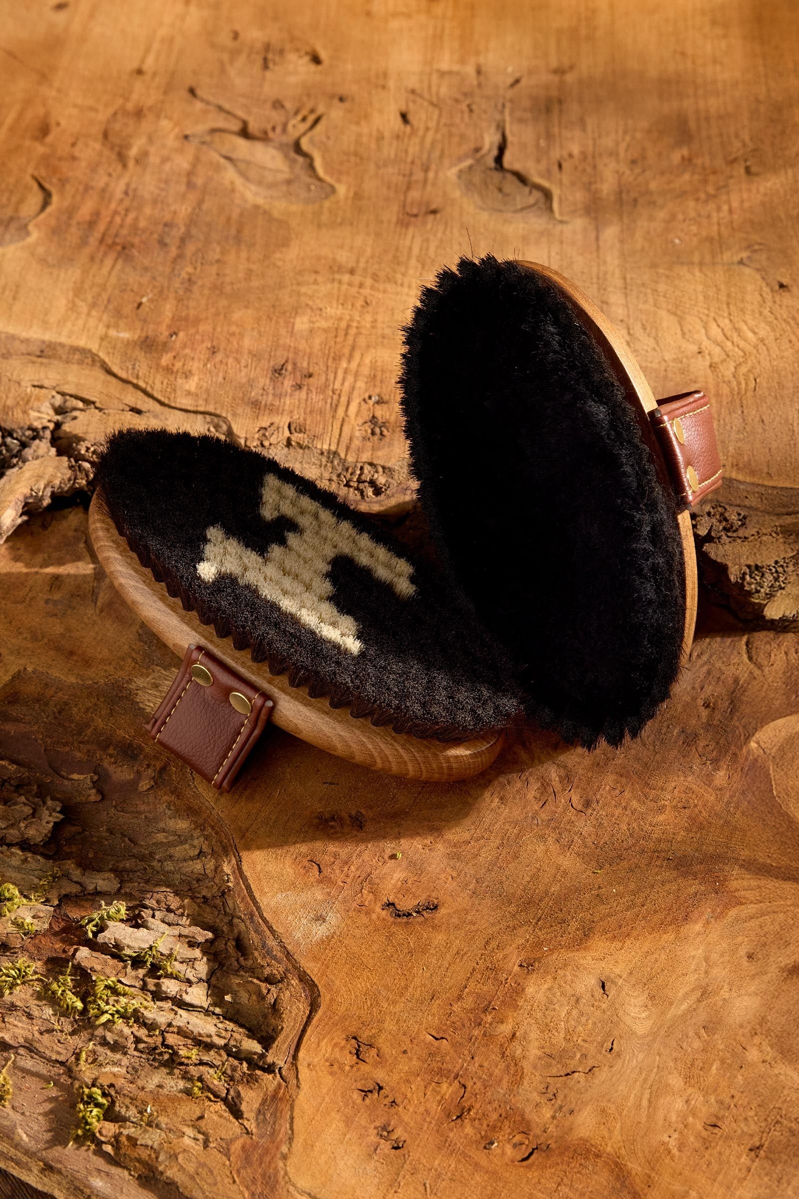 Horseware Signature Polishing Brush Horse Grooming Tools